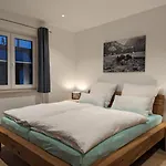 Apartschoen