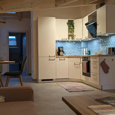 Apartschoen